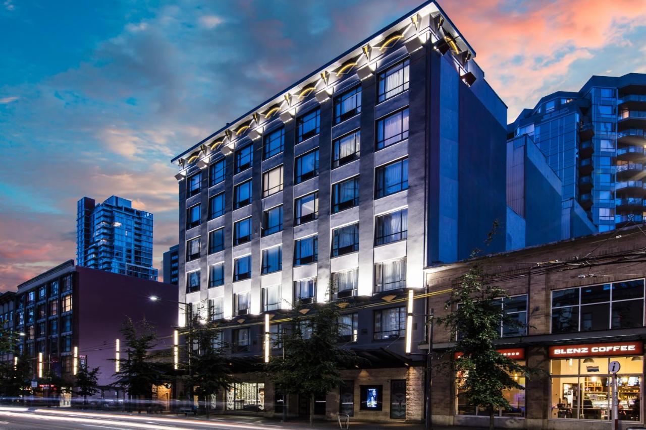 Quality Inn & Suites (Adults Only) Ванкувер Экстерьер фото